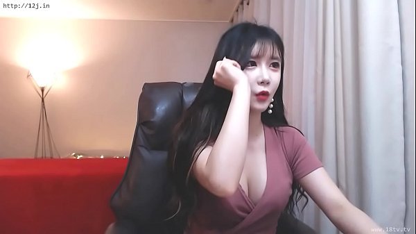 Ông Chủ Đụ Giúp Việc Xinh Đẹp Trong Bếp Nóng Bỏng