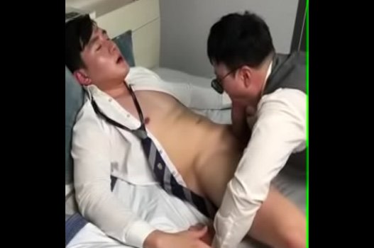 Sướng Rên Khi Cặc To Đâm Mạnh Lỗ Đít Gay